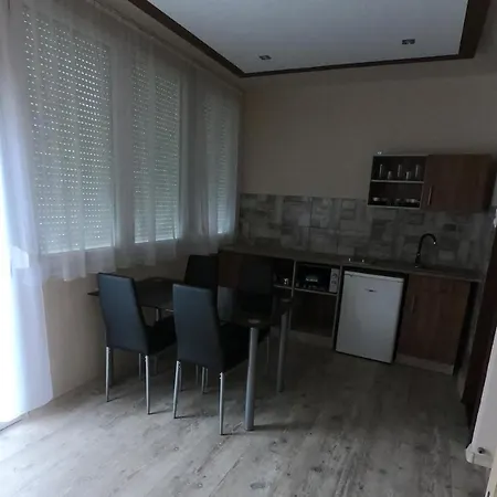 Dami Apartman Apartment Hajduszoboszlo Exterior photo